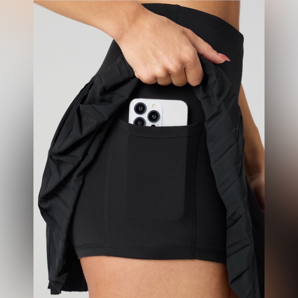 Fabletics Hot Shot Pleated Skirt Classic Mini Black Size Large Tennis Skort - Picture 2 of 6